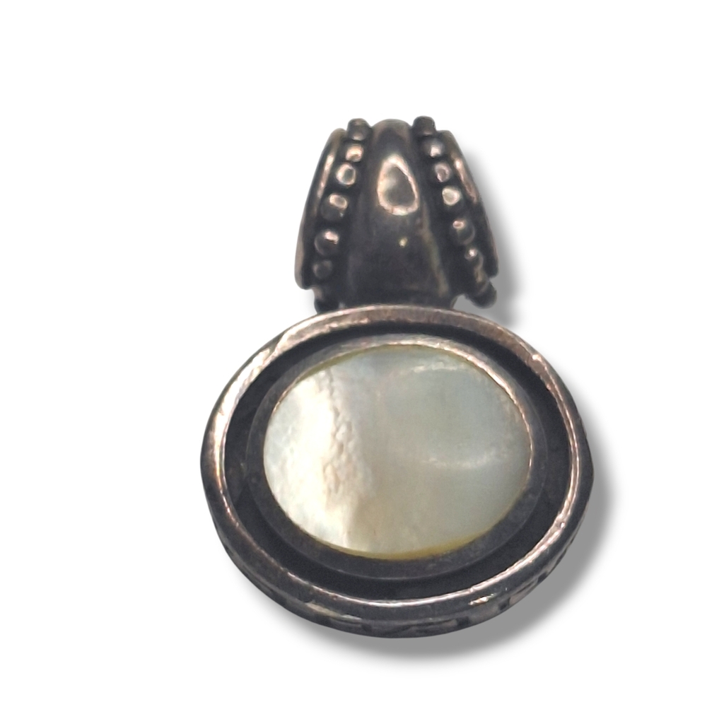 Vintage Sterling Silver Mother Of Pearl Pendant Charm 4.2g Marked 925 THAI